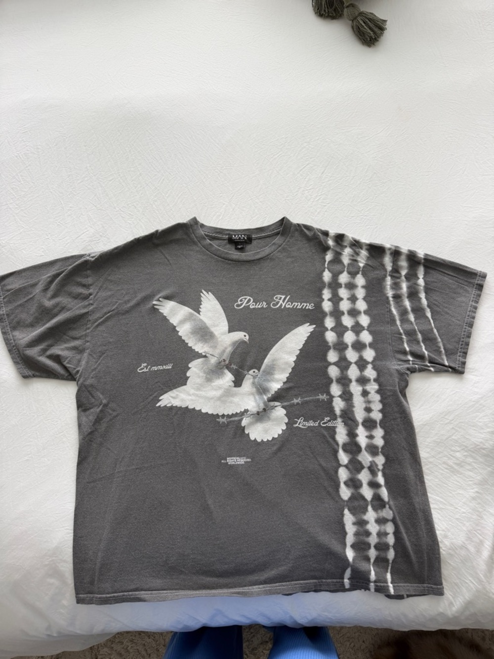 BoohooMAN Gray Short-Sleeve Tee with White Dove Graphic